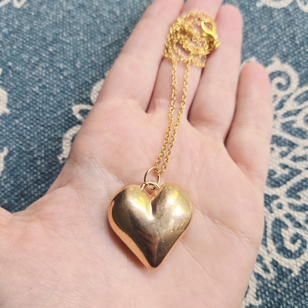 Vintage Gold Heart Necklace - Picture 6 of 8